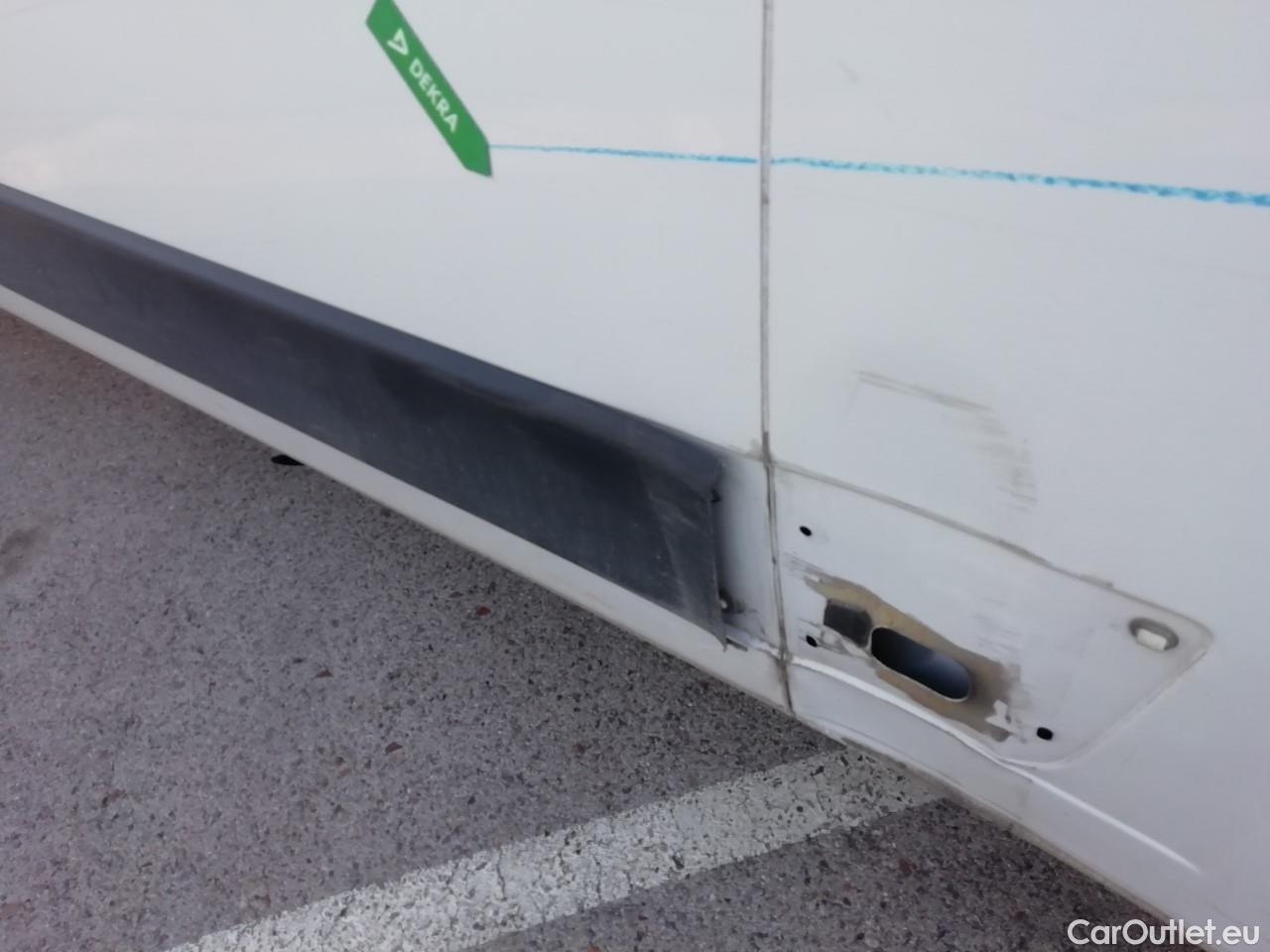  Opel  Movano OPEL  / 2021 / 4P / furgón Furgón Base L2H2 3.5T 2.2 BlueHDi 88kW #16