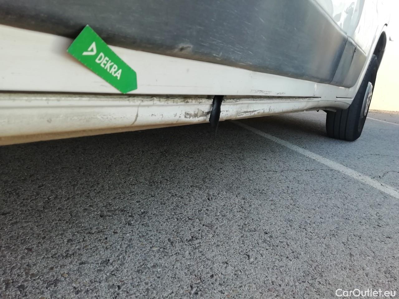  Opel  Movano OPEL  / 2021 / 4P / furgón Furgón Base L2H2 3.5T 2.2 BlueHDi 88kW #44