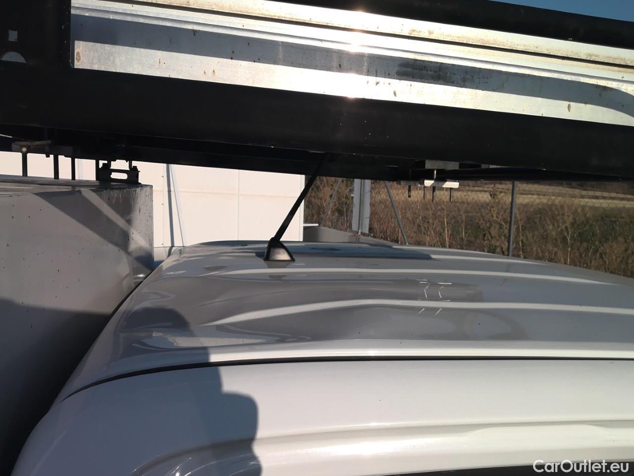  Toyota  Hilux TOYOTA  VU 4p 6G pickup 2.5 D-4D Doble Cabina GX 4x4 #29