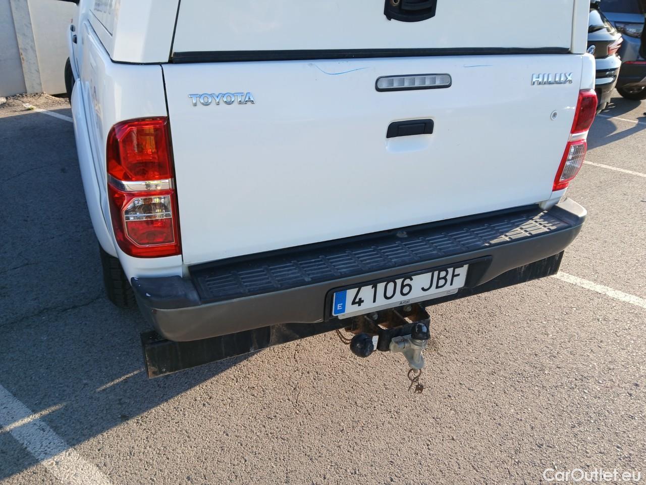  Toyota  Hilux TOYOTA  VU 4p 6G pickup 2.5 D-4D Doble Cabina GX 4x4 #25