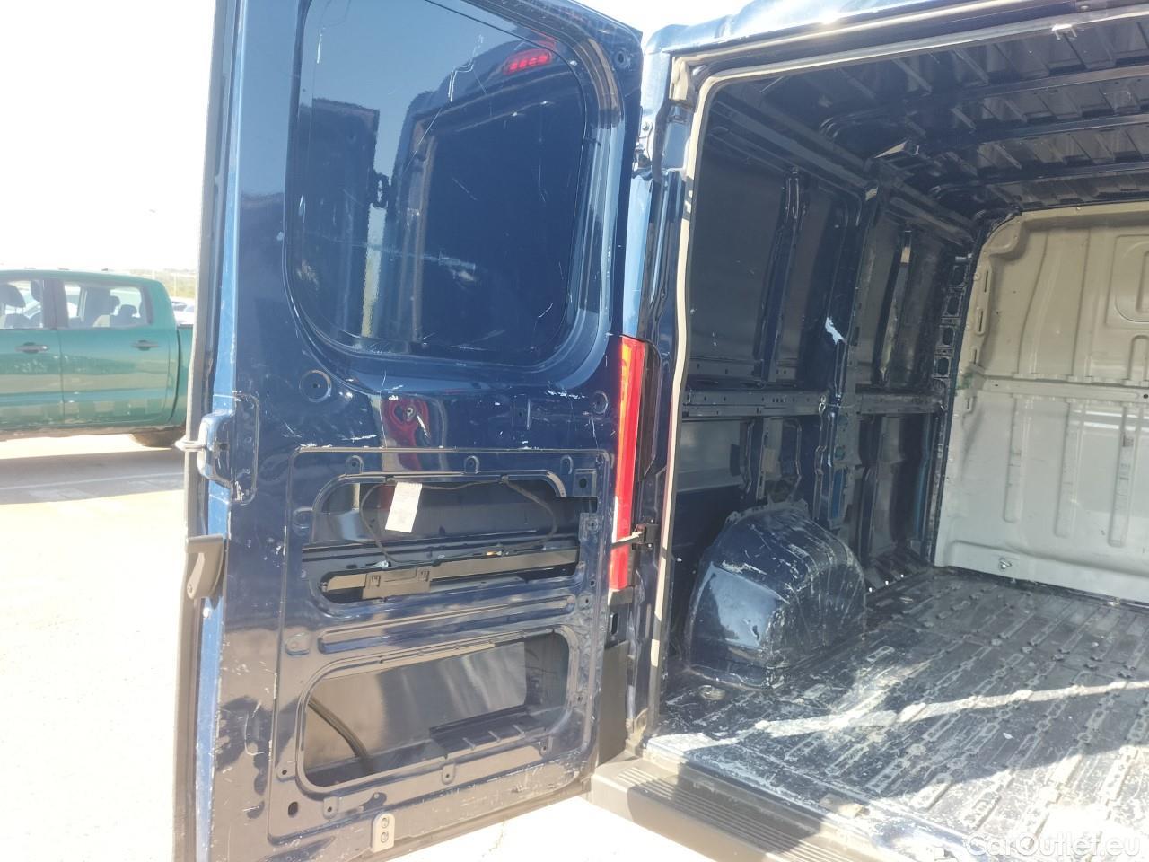  Peugeot  Boxer  Furgón 330 L1H1 Pro BlueHDi 120 Start&Stop HDi #72