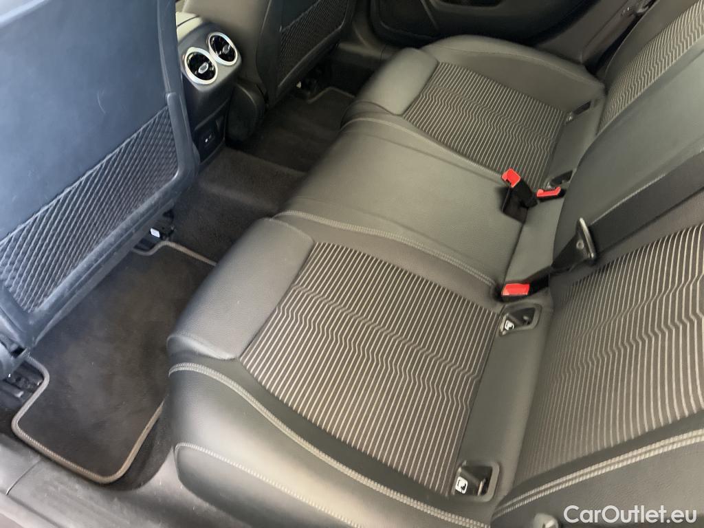  Mercedes  A-Klasse MERCEDES-BENZ Clase A / 2018 / 5P / berlina con portón A 250 e #21