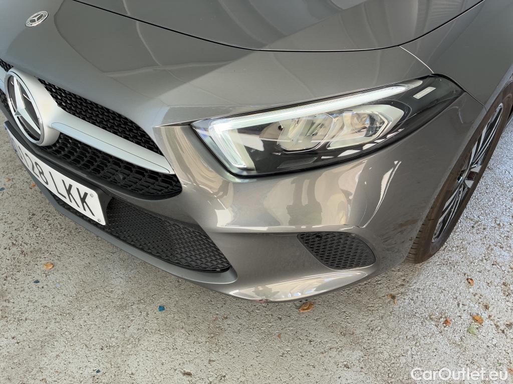  Mercedes  A-Klasse MERCEDES-BENZ Clase A / 2018 / 5P / berlina con portón A 250 e #13