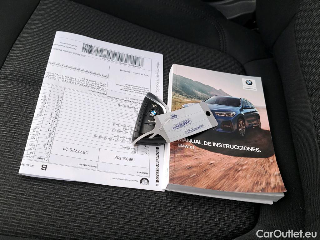  Bmw  X1 BMW  / 2019 / 5P / todoterreno sDrive18dA Corporate #1