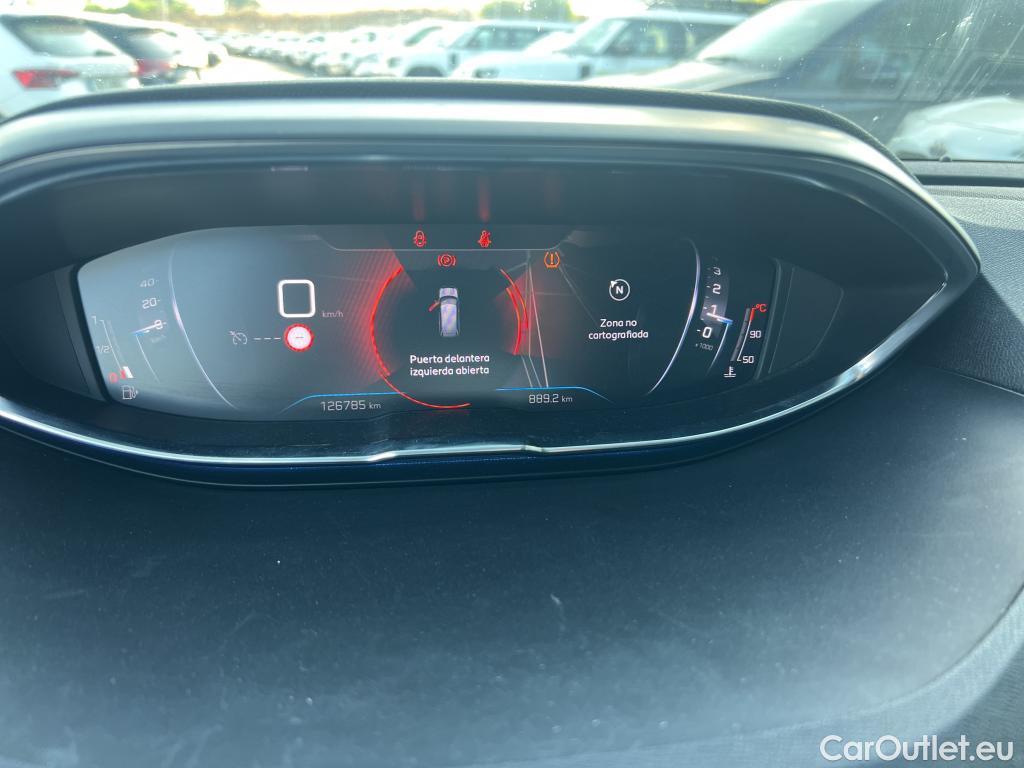  Peugeot  5008  Allure Pack 1.5 HDi 130CV MT6 7 Plazas E6d #30