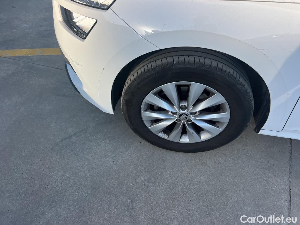  Skoda  KAMIQ SKODA  1.0 TSI 81kW (110CV) DSG Ambition (CX) #5