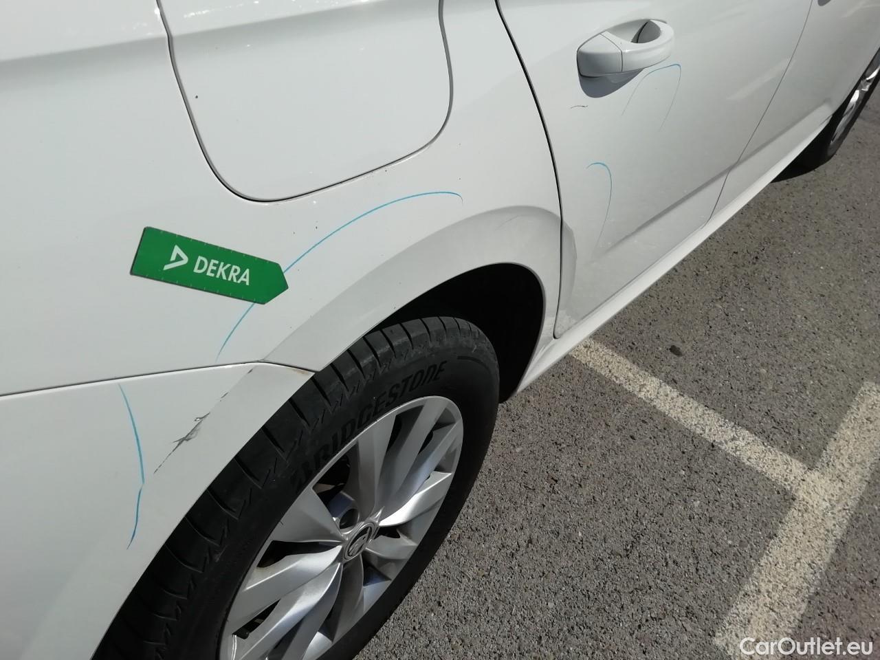  Skoda  KAMIQ SKODA  1.0 TSI 81kW (110CV) DSG Ambition (CX) #24