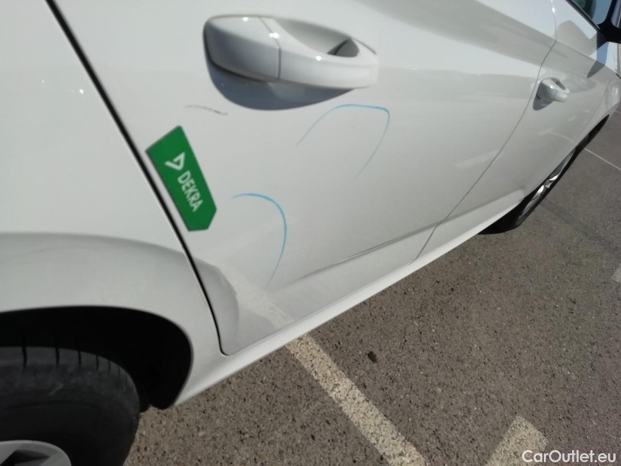  Skoda  KAMIQ SKODA  1.0 TSI 81kW (110CV) DSG Ambition (CX) #26