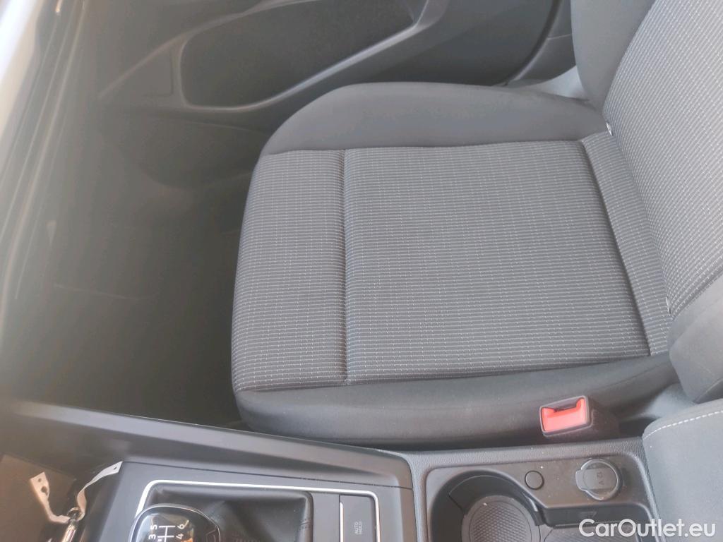  Volkswagen  Golf  VIII Berlina 1.0 TSI 110CV MT6 E6d #15