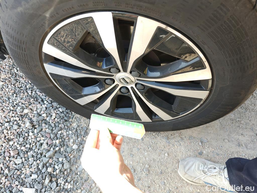  Volvo  XC60 VOLVO  / 2017 / 5P / todoterreno 2.0 B4 D Momentum Pro Auto #17