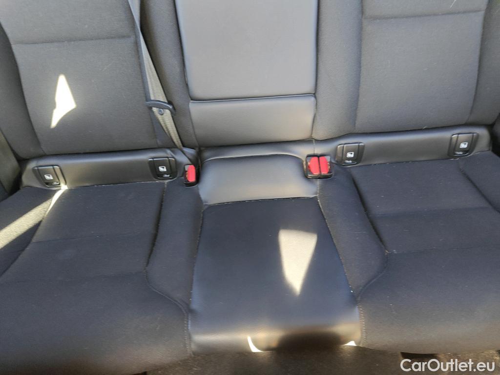  Volvo  XC60 VOLVO  / 2017 / 5P / todoterreno 2.0 B4 D Momentum Pro Auto #25
