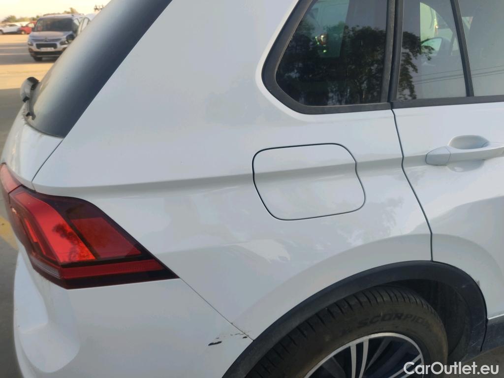  Volkswagen  Tiguan  Life 2.0 TDI 150CV AT7 E6d #28