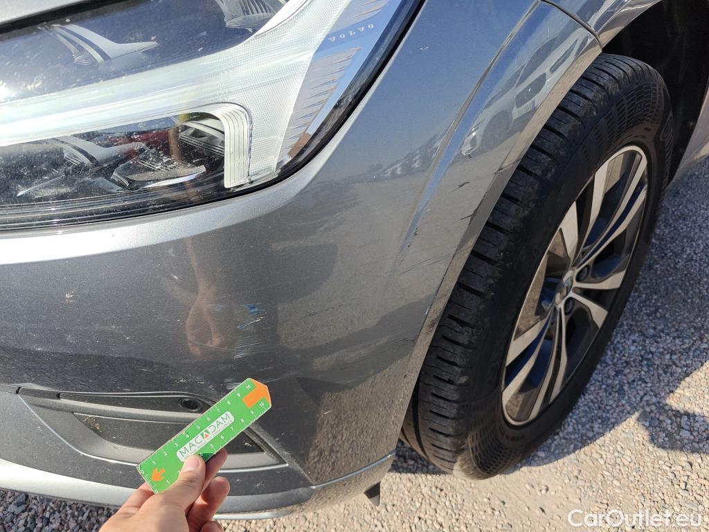  Volvo  XC60 VOLVO  / 2017 / 5P / todoterreno 2.0 B4 D Momentum Pro Auto #40