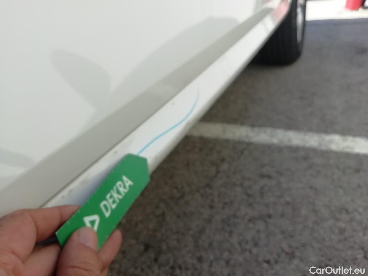  Skoda  KAMIQ SKODA  1.0 TSI 81kW (110CV) DSG Ambition (CX) #16