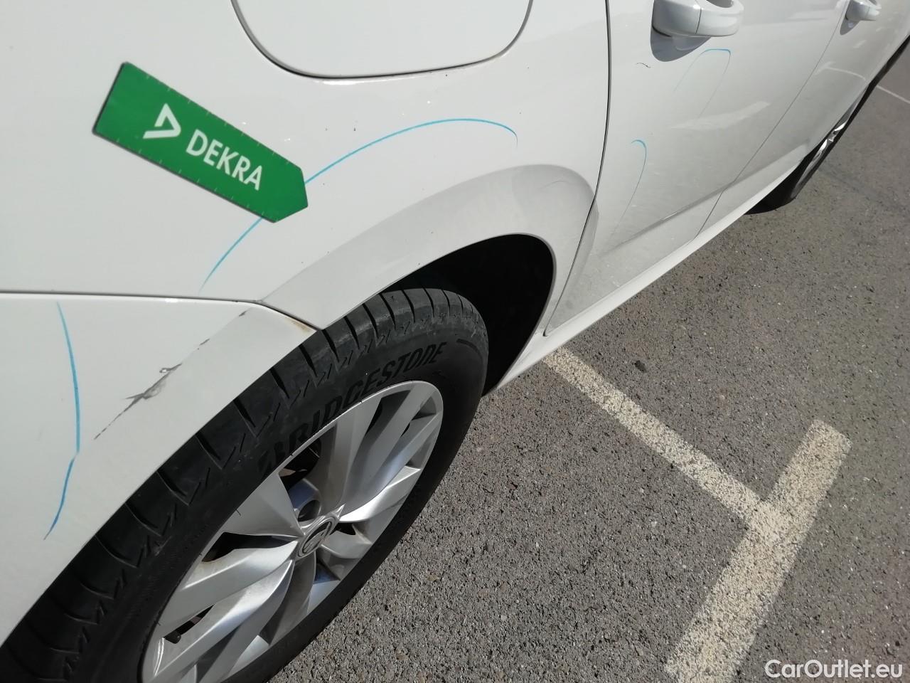  Skoda  KAMIQ SKODA  1.0 TSI 81kW (110CV) DSG Ambition (CX) #23