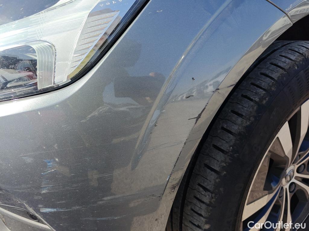  Volvo  XC60 VOLVO  / 2017 / 5P / todoterreno 2.0 B4 D Momentum Pro Auto #41