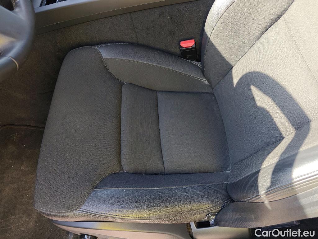  Volvo  XC60 VOLVO  / 2017 / 5P / todoterreno 2.0 B4 D Momentum Pro Auto #26
