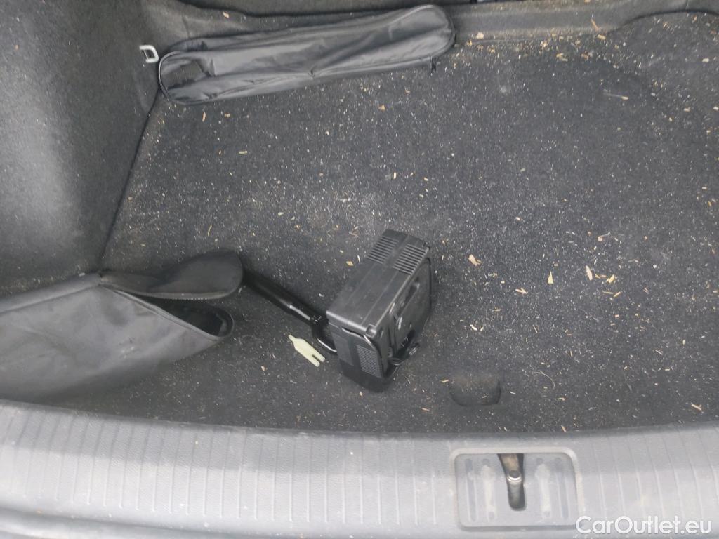  Volkswagen  Tiguan  Life 2.0 TDI 150CV AT7 E6d #8