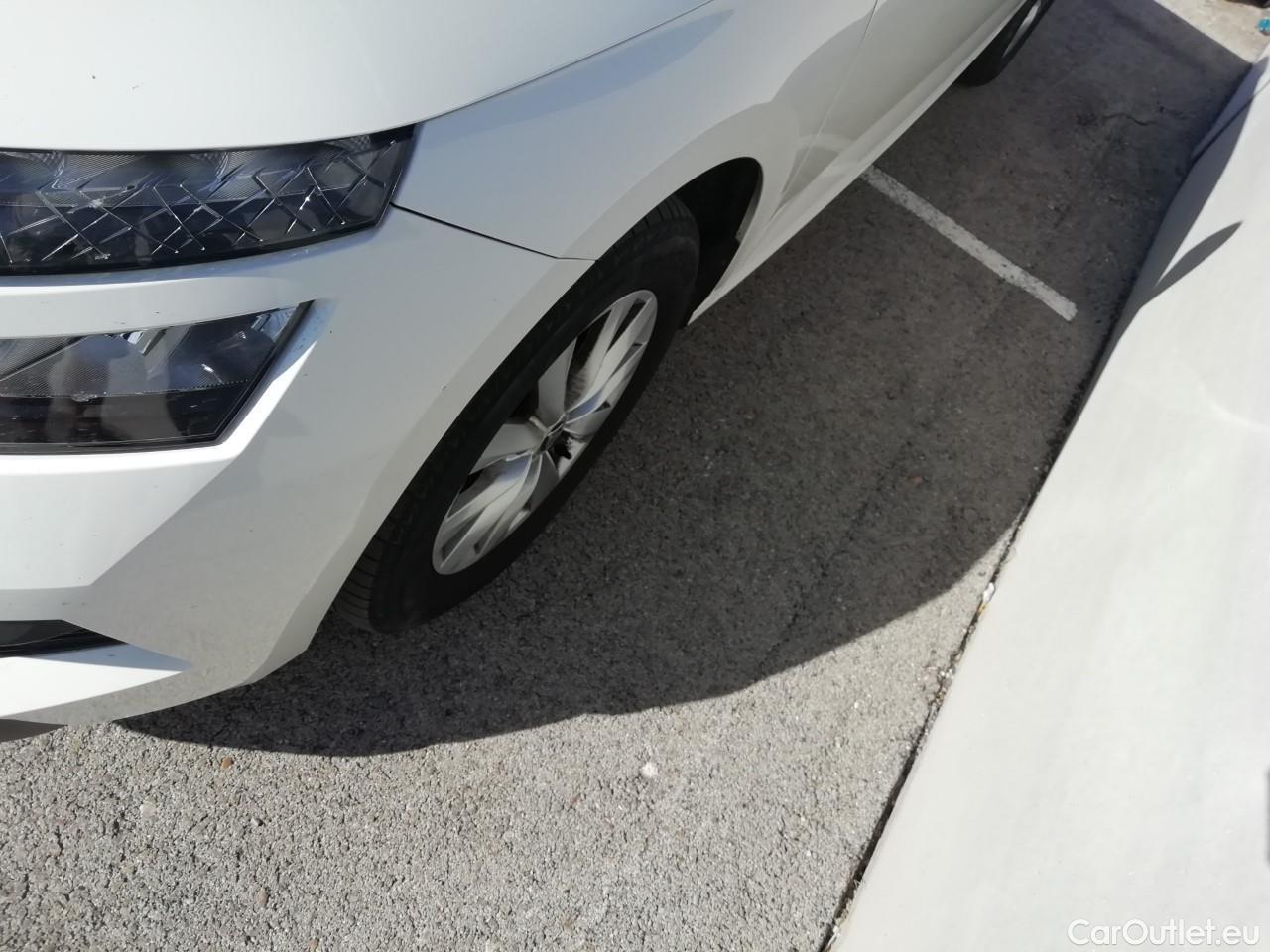  Skoda  KAMIQ SKODA  1.0 TSI 81kW (110CV) DSG Ambition (CX) #4