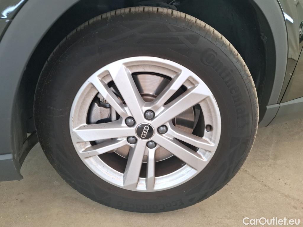  Audi  Q3  45 TFSI e Business Line 1.4 TFSI 245CV BVA6 E6d #16