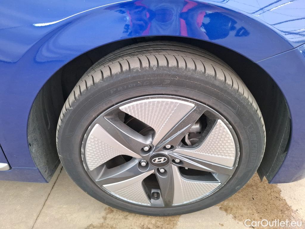  Hyundai   Ioniq HYUNDAI / 2019 / 5P / Berline Hybrid Creative #18