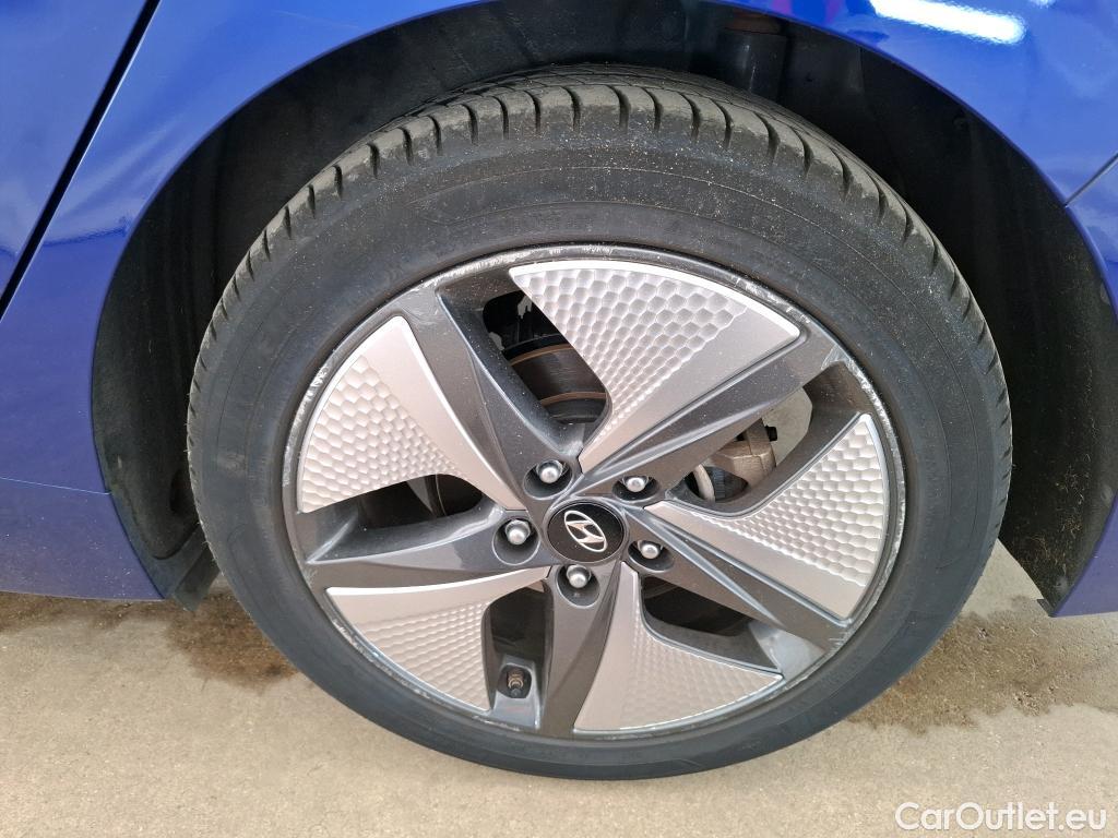 Hyundai   Ioniq HYUNDAI / 2019 / 5P / Berline Hybrid Creative #9