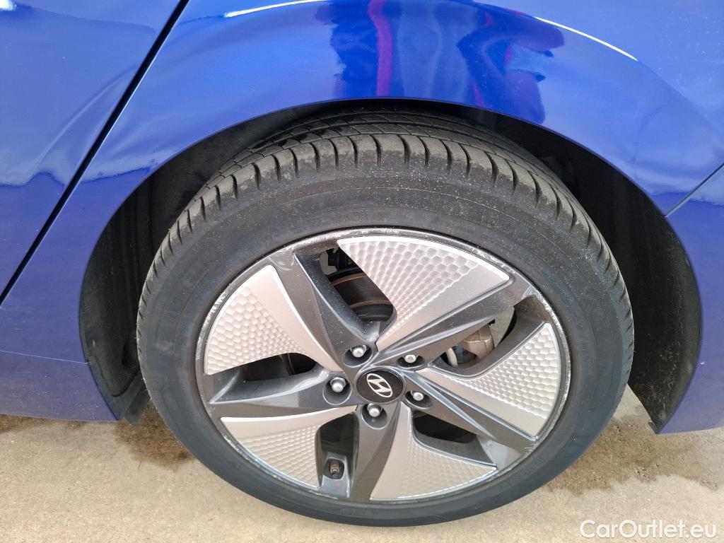  Hyundai   Ioniq HYUNDAI / 2019 / 5P / Berline Hybrid Creative #8