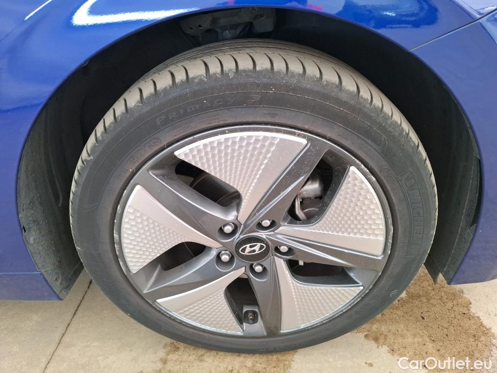  Hyundai   Ioniq HYUNDAI / 2019 / 5P / Berline Hybrid Creative #19