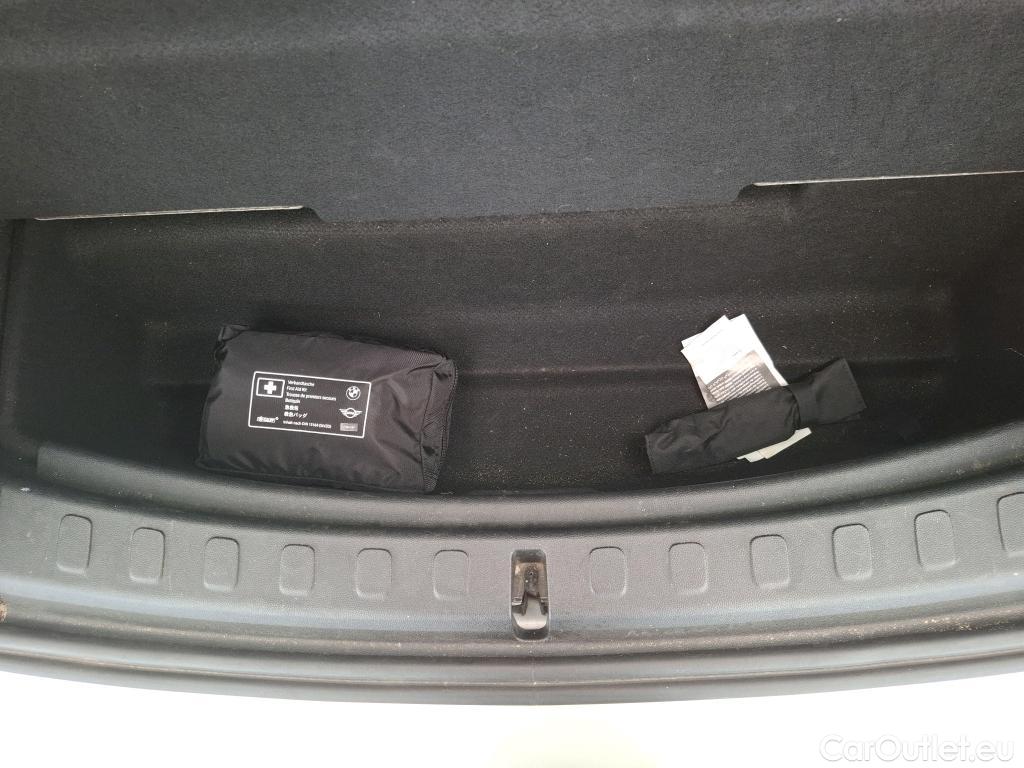  Mini  Countryman MINI  / 2020 / 5P / Crossover Cooper SE ALL4 Busi Design 125+95ch BVA6 #17