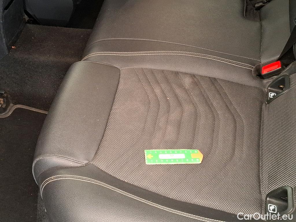  Mercedes  A-Klasse MERCEDES-BENZ Classe A 5p Berline A 200 Style Line 7G-DCT #36