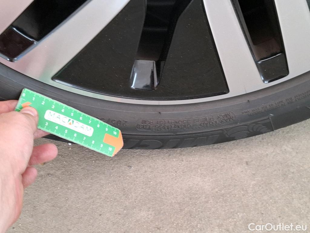 Mercedes  A-Klasse MERCEDES-BENZ Classe A 5p Berline A 200 Style Line 7G-DCT #6