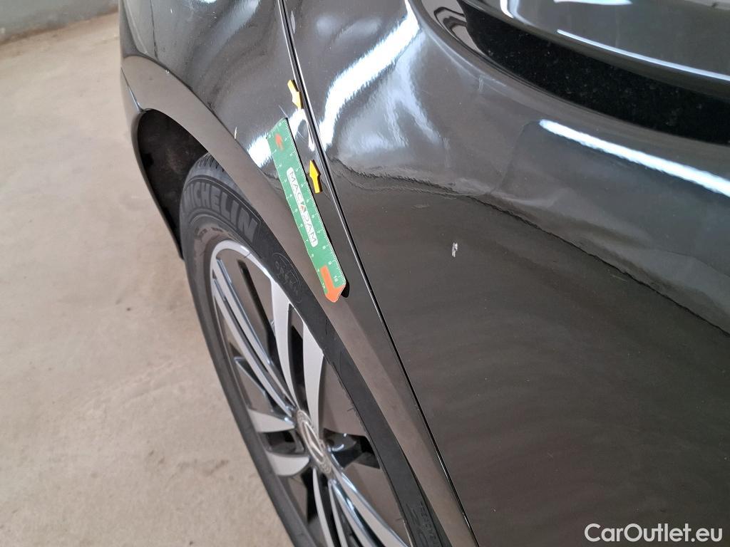  Mercedes  A-Klasse MERCEDES-BENZ Classe A 5p Berline A 200 Style Line 7G-DCT #24