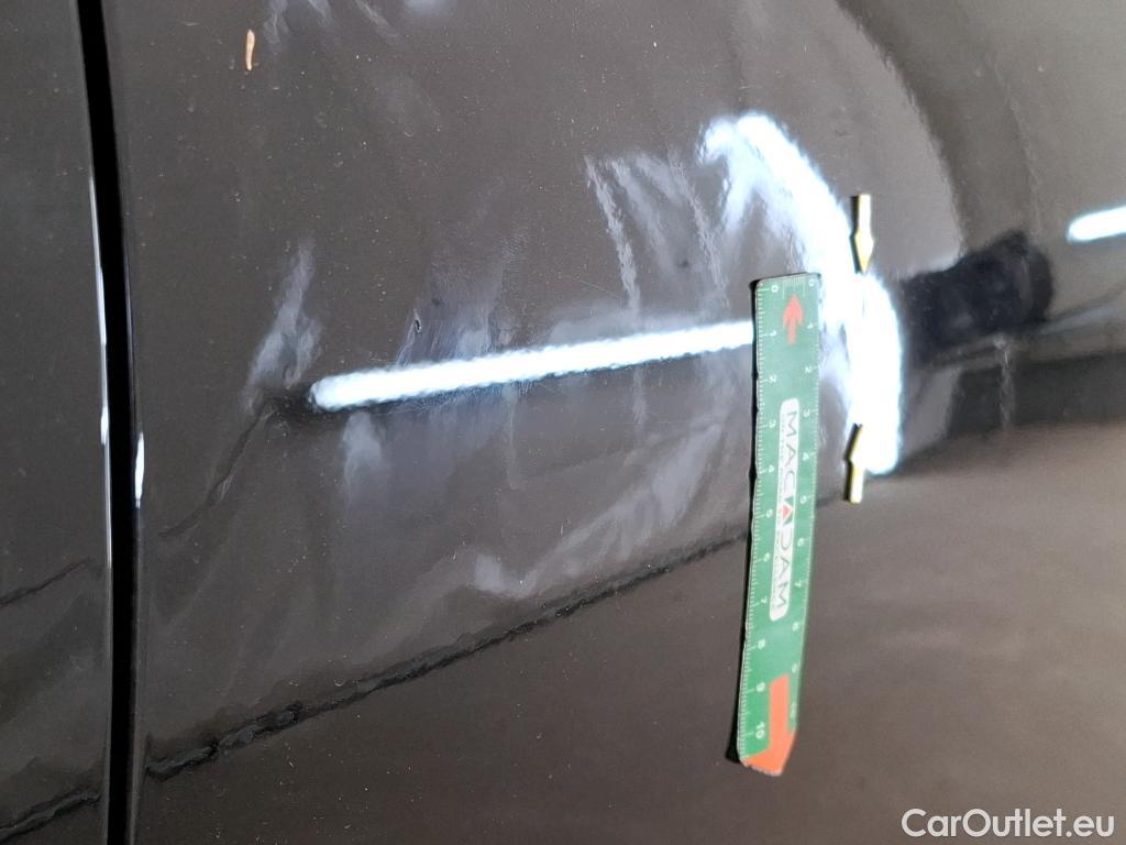  Mercedes  A-Klasse MERCEDES-BENZ Classe A 5p Berline A 200 Style Line 7G-DCT #21
