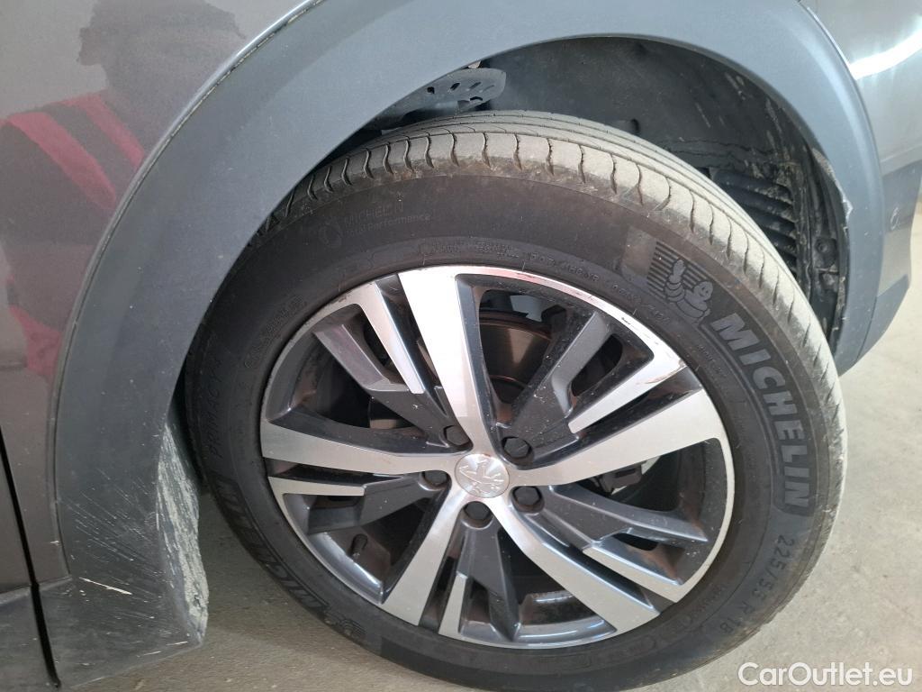  Peugeot  5008  Allure Pack 1.5 HDi 130CV BVM6 7 Sieges E6d #12