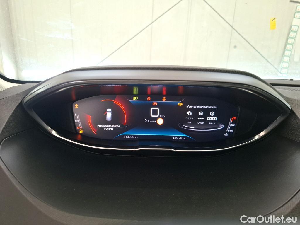  Peugeot  5008  Allure Pack 1.5 HDi 130CV BVM6 7 Sieges E6d #29