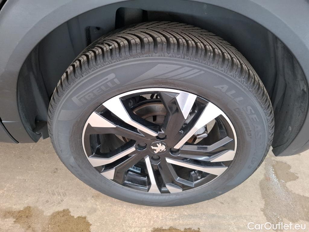  Peugeot  2008  Allure Business 1.2 PureTech 130CV BVA8 E6d #17