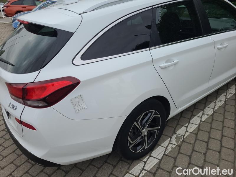  Hyundai  i30   cw (PD)(2017->)  kom.1.6CRDi 115 Smart #13