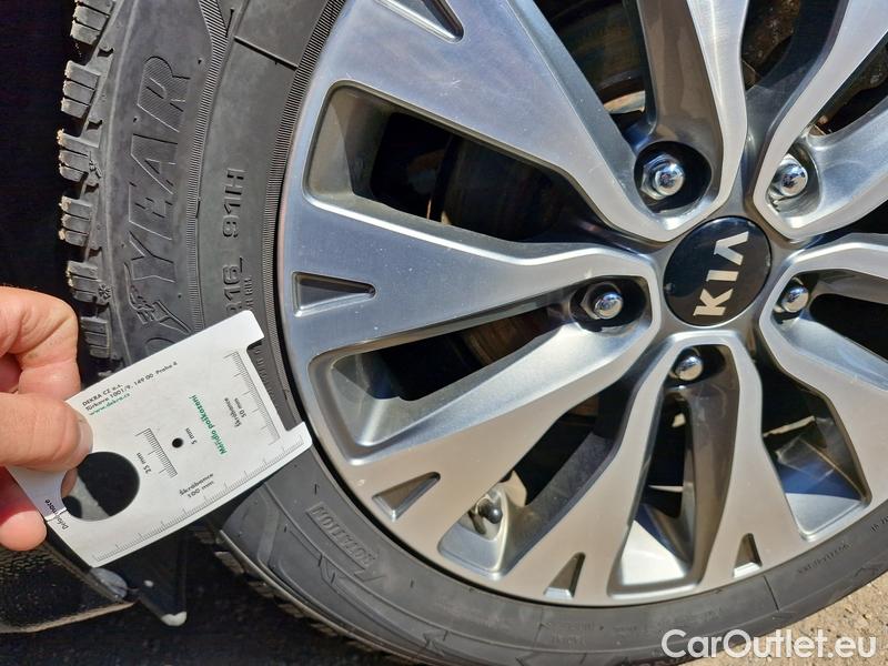  KIA  Cee'd Ceed Sportswagon (2018->) cee\'d SW 1.6CRDi100 Comfort + #26