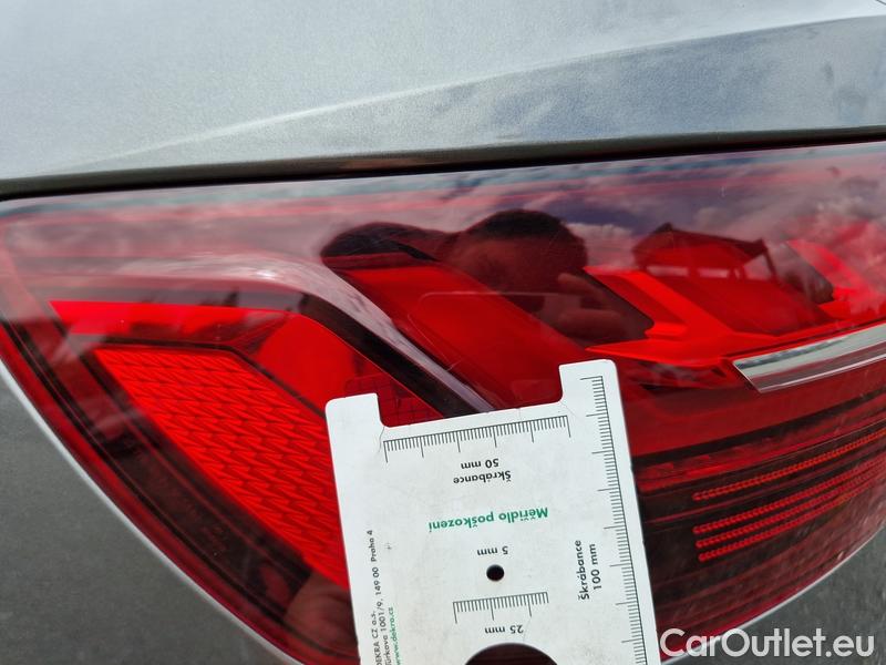  Audi  A4  Avant (8WD)  (2019)  Av. 40 TDI Adv. Quat. AT #11