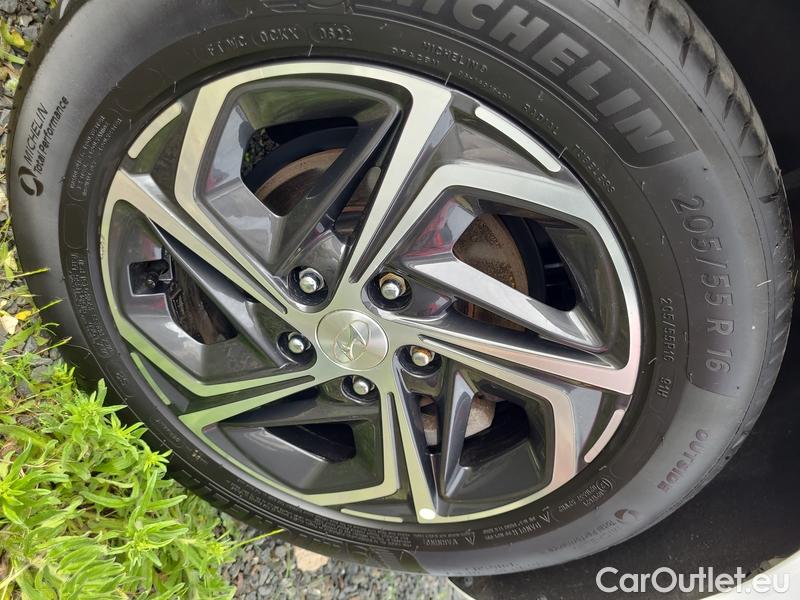  Hyundai  i30   cw (PD)(2017->)  kom.1.5T-GDI Smart 5d #2