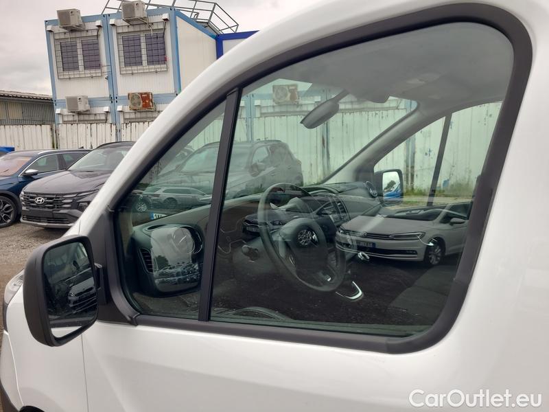  Renault  Trafic  LCV (2014) TraFur dCi 145k L2H1P2 COOL 4d #33