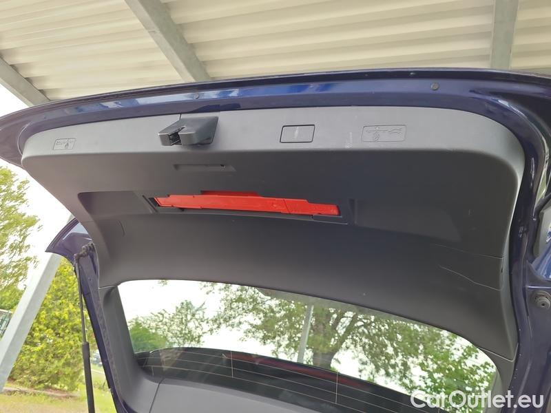  Volkswagen  Golf  VIII Variant (CG5) 2020 Var.1.5 eTSI 110 Style AT #11