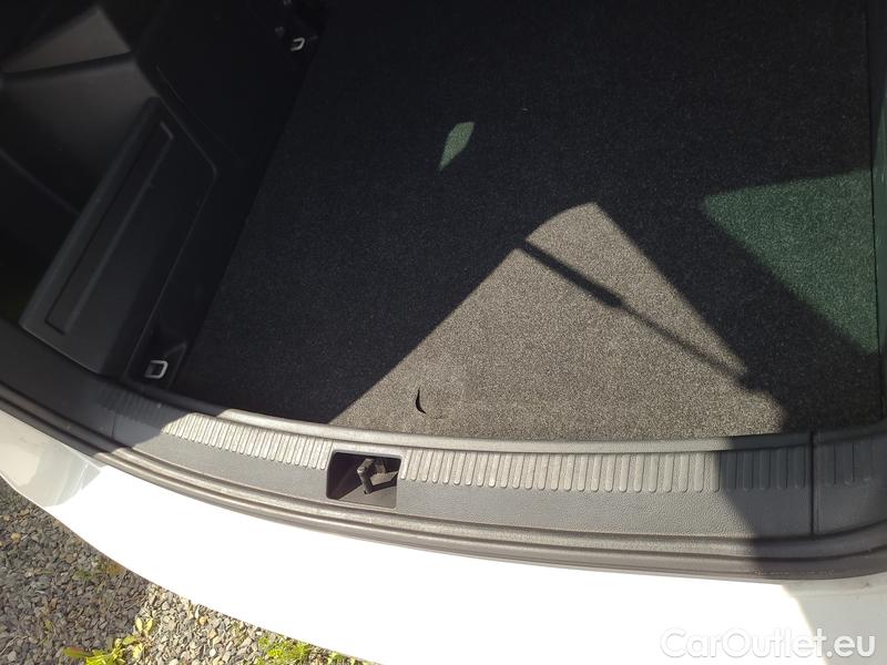  Skoda  Fabia  Combi (2015) Com.1.0TSI 70 Ambition 5d #7