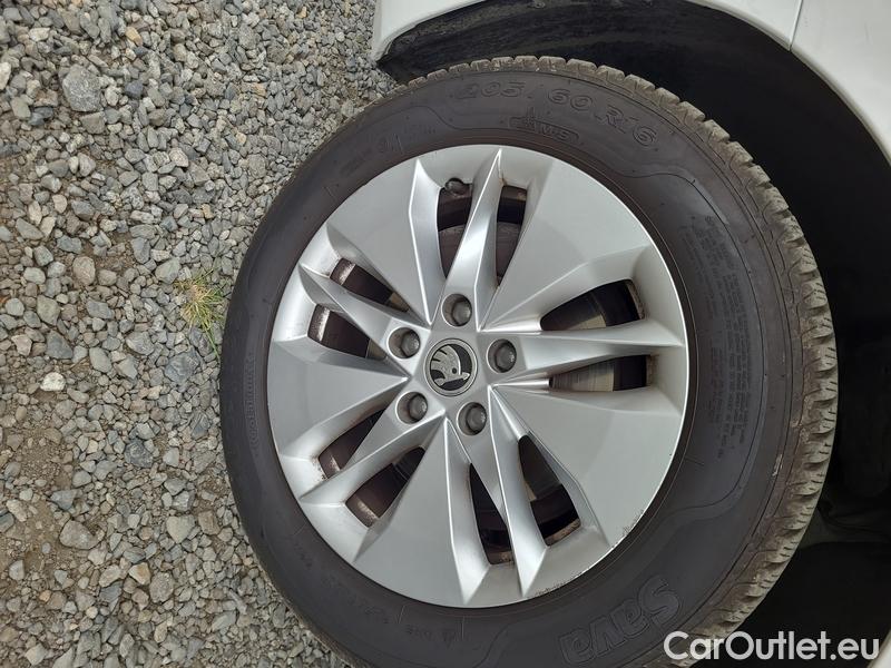  Skoda  Octavia  Combi (NX3)(2020) Oct.Com. 2.0TDI 85 Ambition AT #1