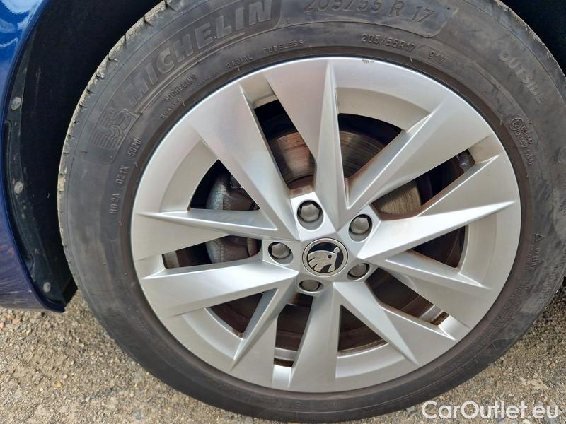  Skoda  Octavia  Lim. (NX3)(2020)  1.5TSI 110 Style AT 5d #4