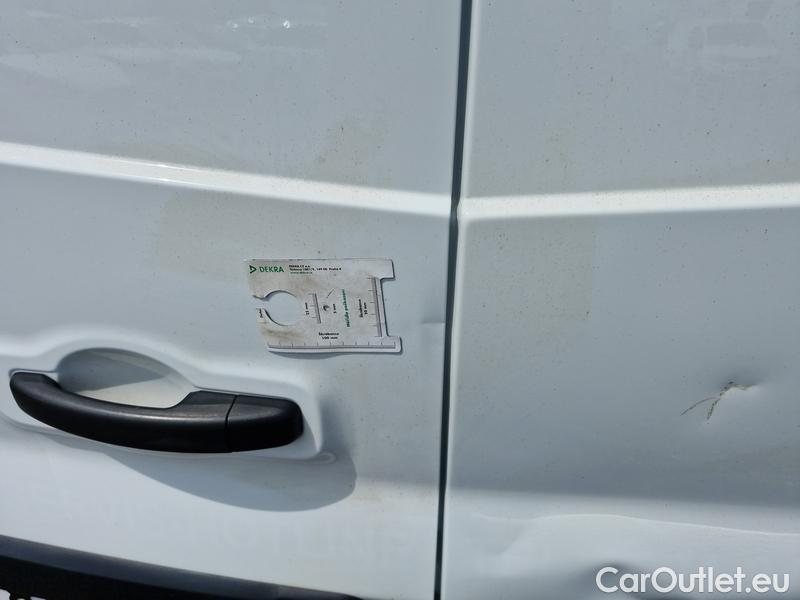  Renault  Trafic  Combi (2014) TraFur dCi 145k L2H1P2 COOL 4d #14