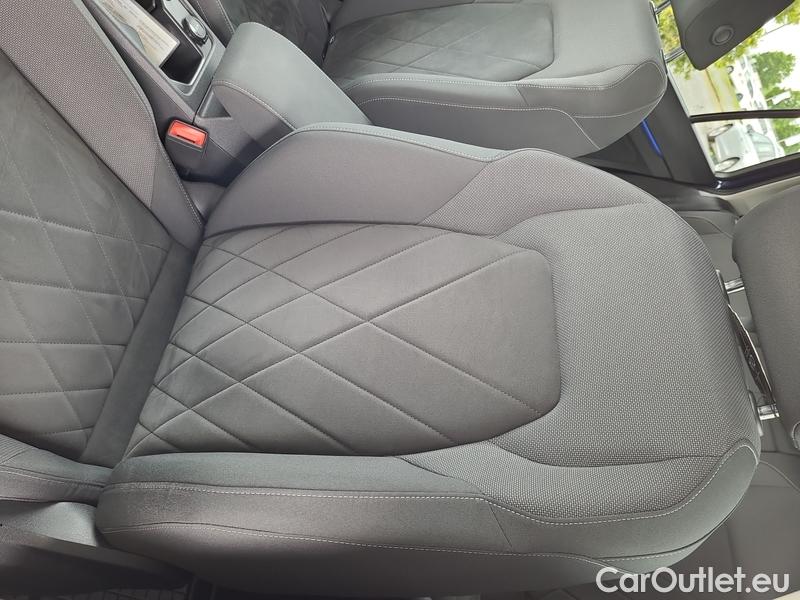  Volkswagen  Golf  VIII Variant (CG5) 2020 Var.1.5 eTSI 110 Style AT #14
