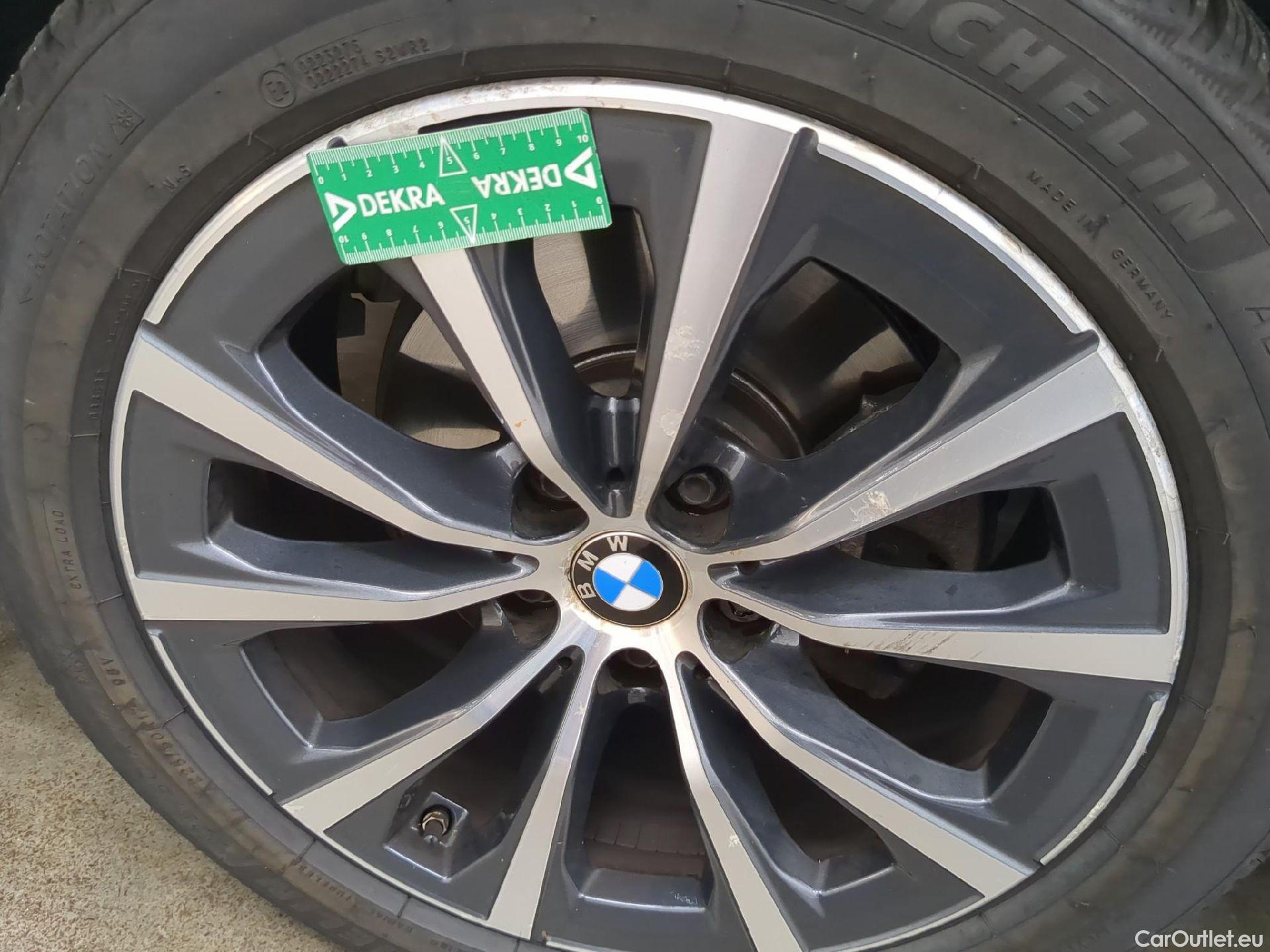  Bmw  Serie 3 BMW Série 3 Touring / 2019 / 5P / Break 320d xDrive 190ch Business Design BVA8 #3