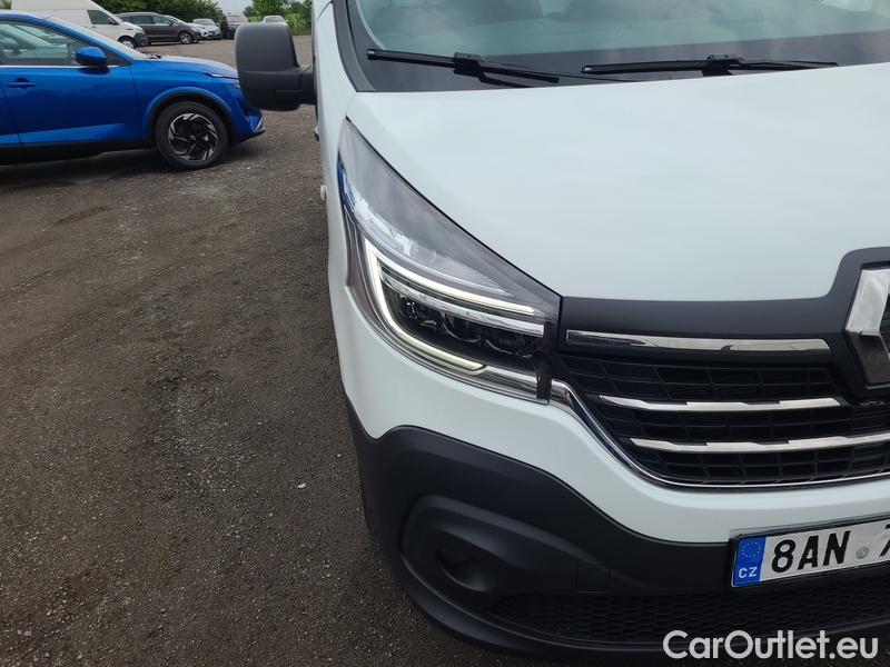  Renault  Trafic  LCV (2014) TraFur dCi 145k L2H1P2 COOL 4d #3