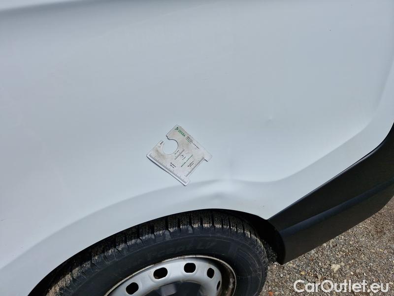  Renault  Trafic  Combi (2014) TraFur dCi 145k L2H1P2 COOL 4d #7